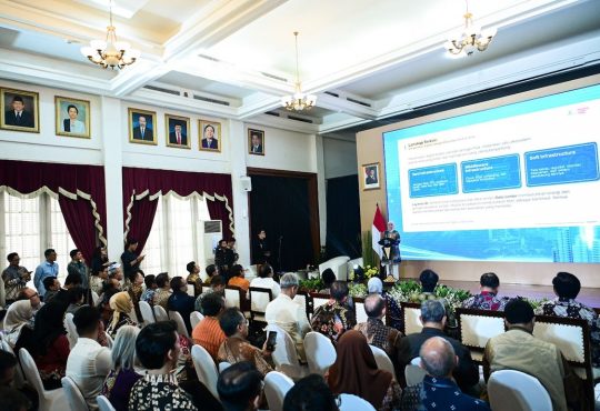 Menteri Komunikasi dan Digital Meutya Hafid menghadiri peluncuran Buku Peta Jalan Infrastruktur Digital Indonesia 2026-2030 yang diselenggarakan Kementerian PPN/Bappenas di Jakarta, Rabu (29/7/2026) mengatakan arah pembangunan digital nasional sejalan dengan tiga prinsip utama, yaitu tumbuh, terhubung, dan terjaga. Karena itu, pembangunan infrastruktur digital harus dirancang agar memberikan manfaat nyata bagi masyarakat sekaligus menjadi penggerak pertumbuhan nasional. Foto: Humas Kemkomdigi